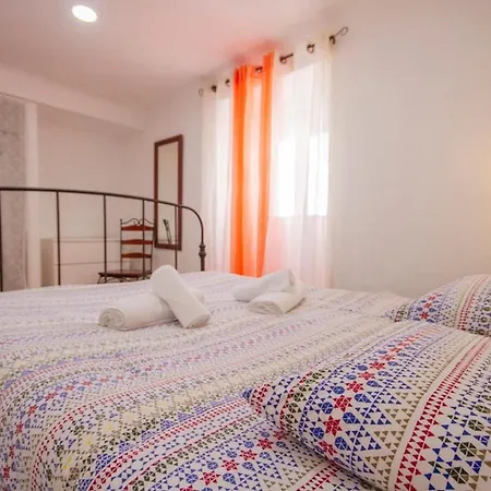 Virginia - Surf Camp Daire Peniche
